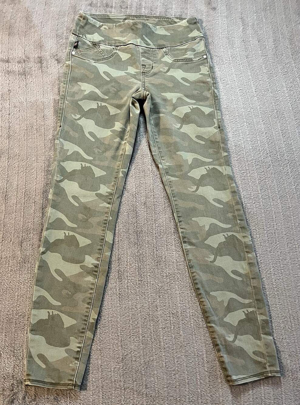 Rock & Republic Denim Rx Fever Pull On Camo Pants Women’s 6 M